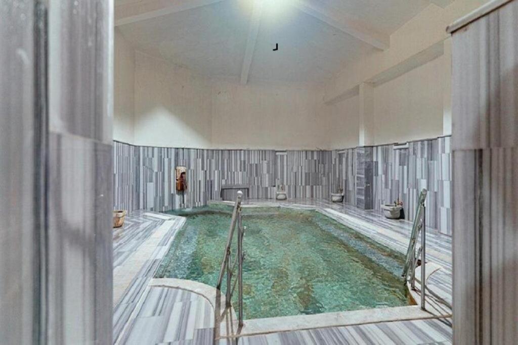 Queen Thermal Resort Hotel Emet 外观 照片